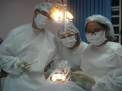 Dra Luciana Munhoz e Equipe - Dentistas